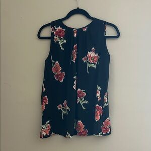 Loveappella Black Floral Sleeveless Blouse